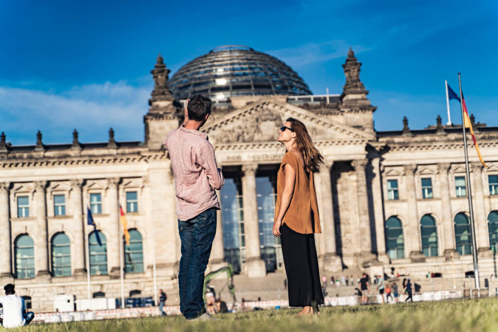 Private guide and traveler discussing the Reichstag, one of the key sites in the 1945 Battle of Berlin.